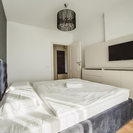 Fantastic Apartment At Prima Residence Орадя Экстерьер фото